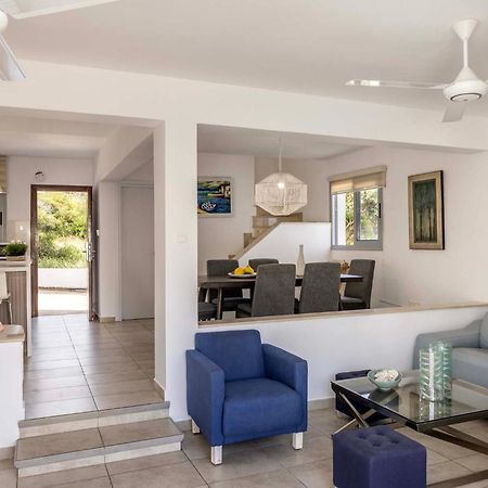 Azure Luxury Pool Villa โปรทาราส ภายนอก รูปภาพ