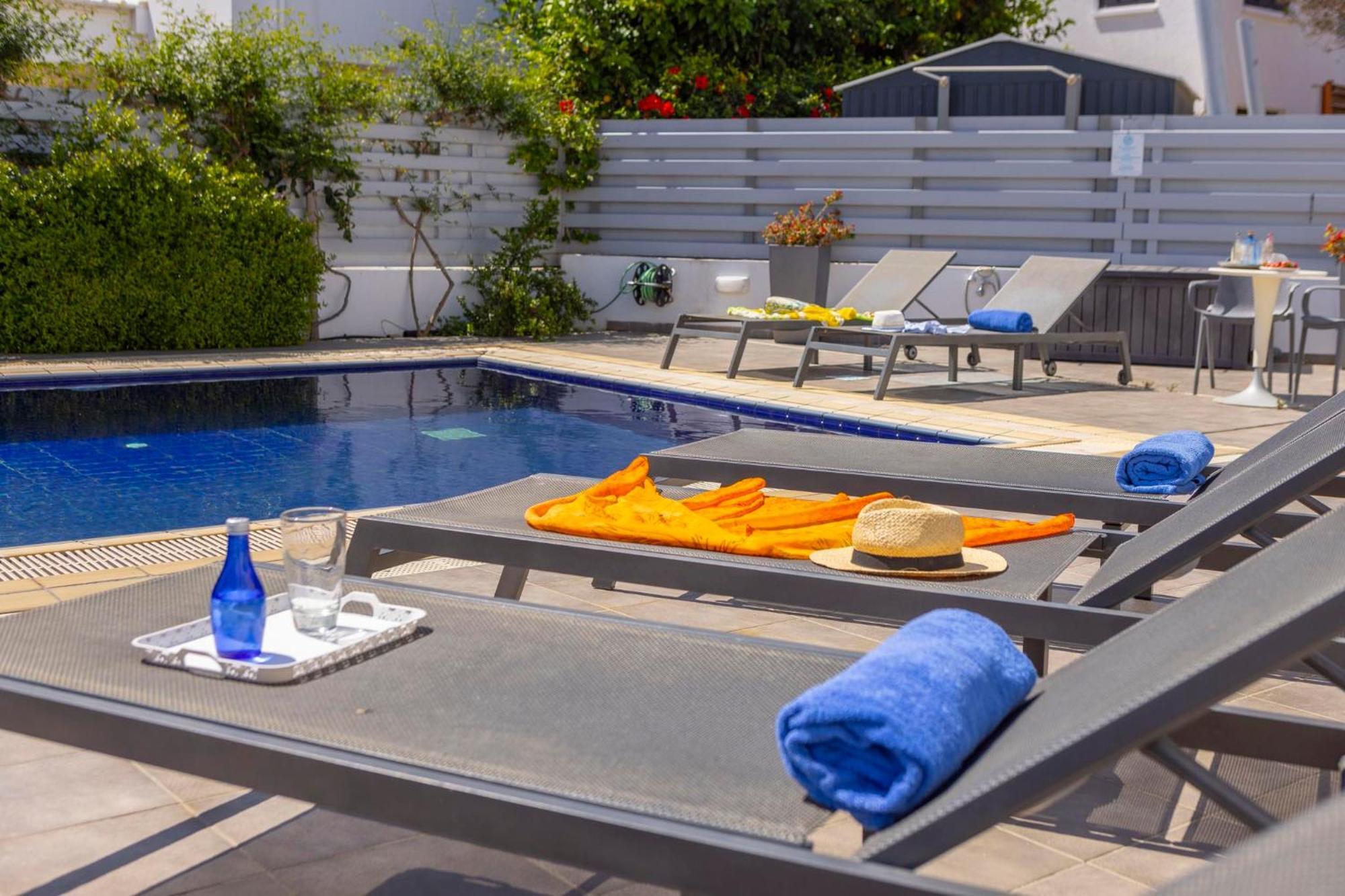 Azure Luxury Pool Villa โปรทาราส ภายนอก รูปภาพ