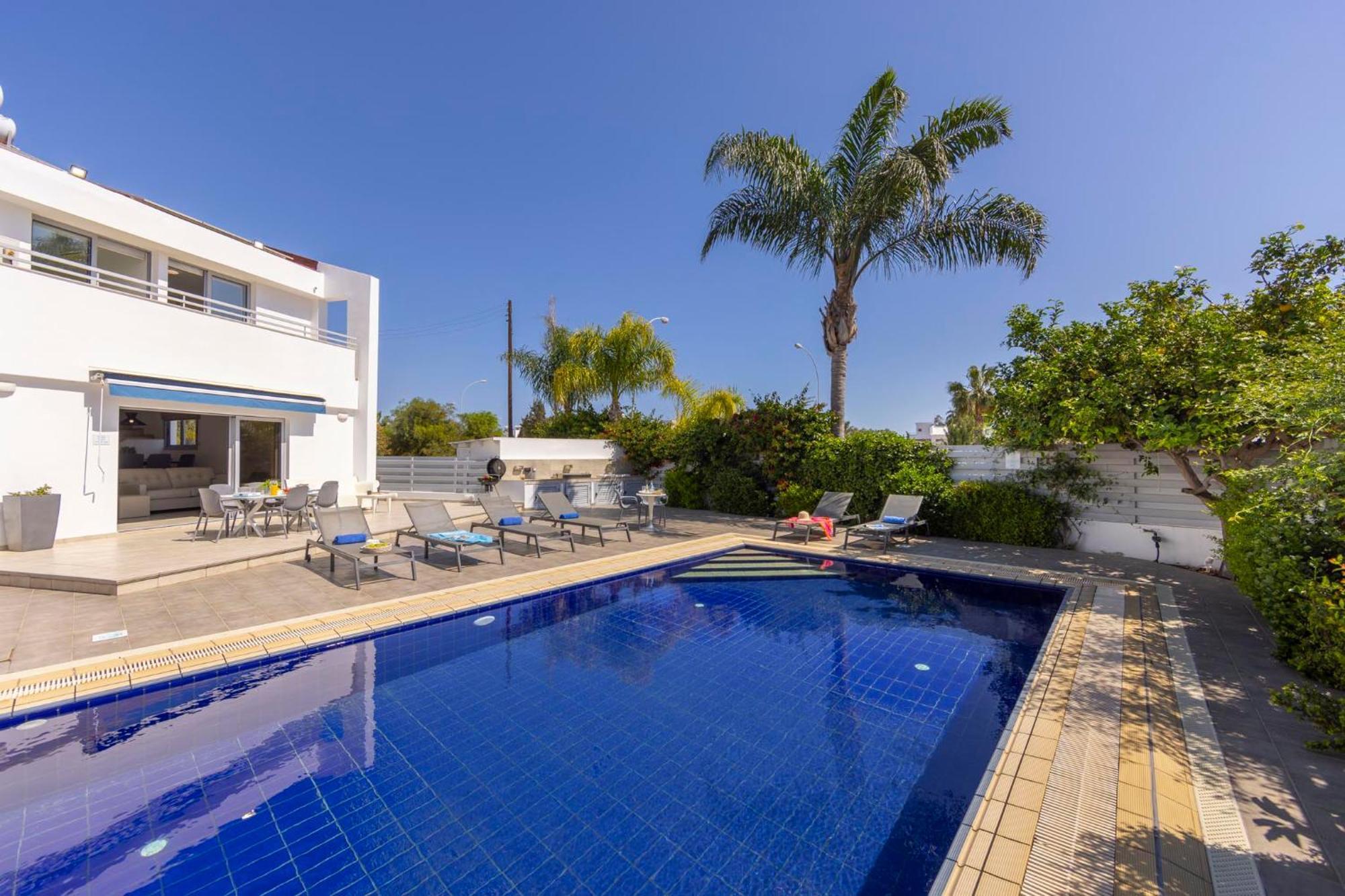 Azure Luxury Pool Villa โปรทาราส ภายนอก รูปภาพ