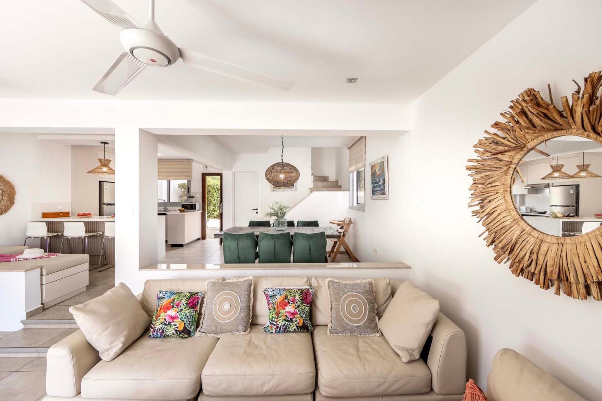 Azure Luxury Pool Villa โปรทาราส ภายนอก รูปภาพ