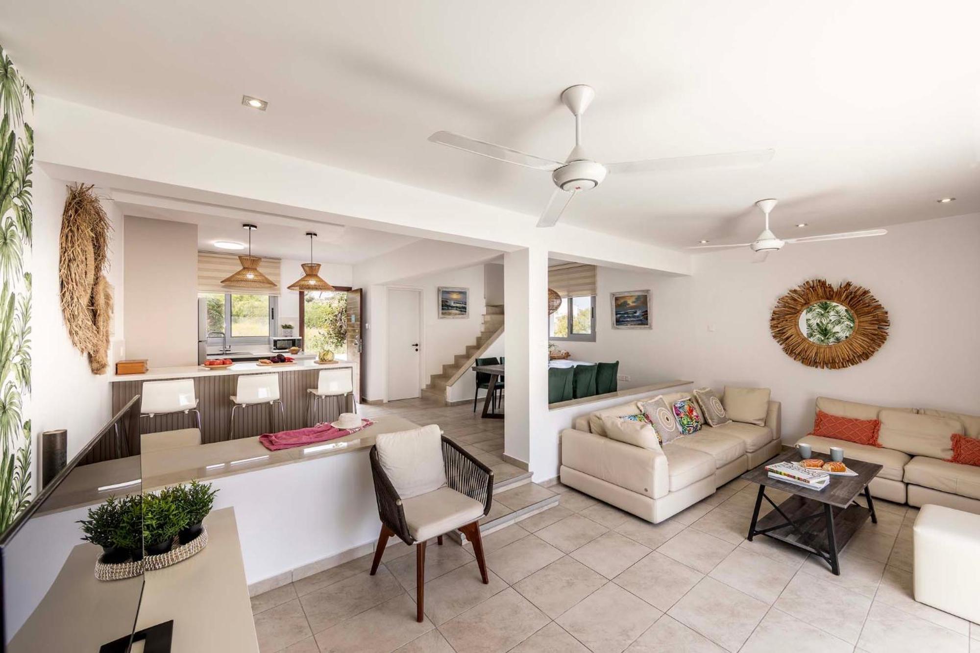 Azure Luxury Pool Villa โปรทาราส ภายนอก รูปภาพ